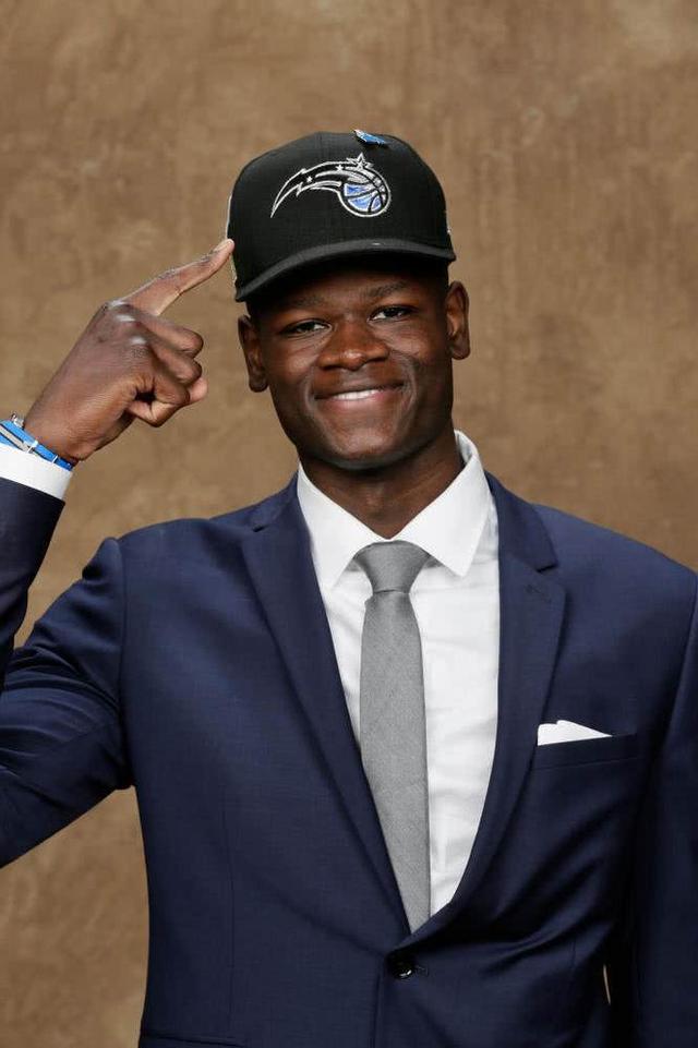 亚特兰大球员获得最佳新秀荣誉,称霸赛场 亚特兰大球员获得最佳新秀荣誉,称霸赛场