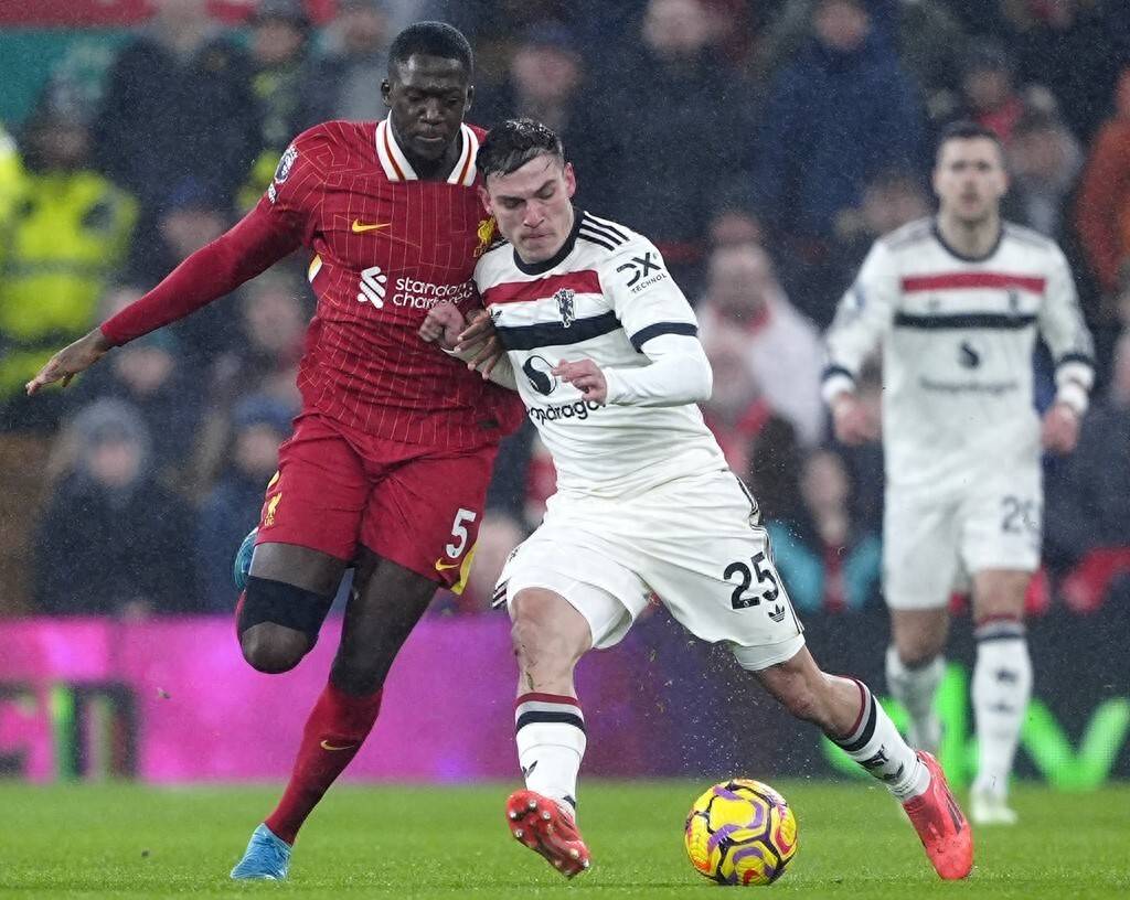 利物浦后卫连续两场破门,表现抢眼 利物浦后卫连续两场破门,表现抢眼