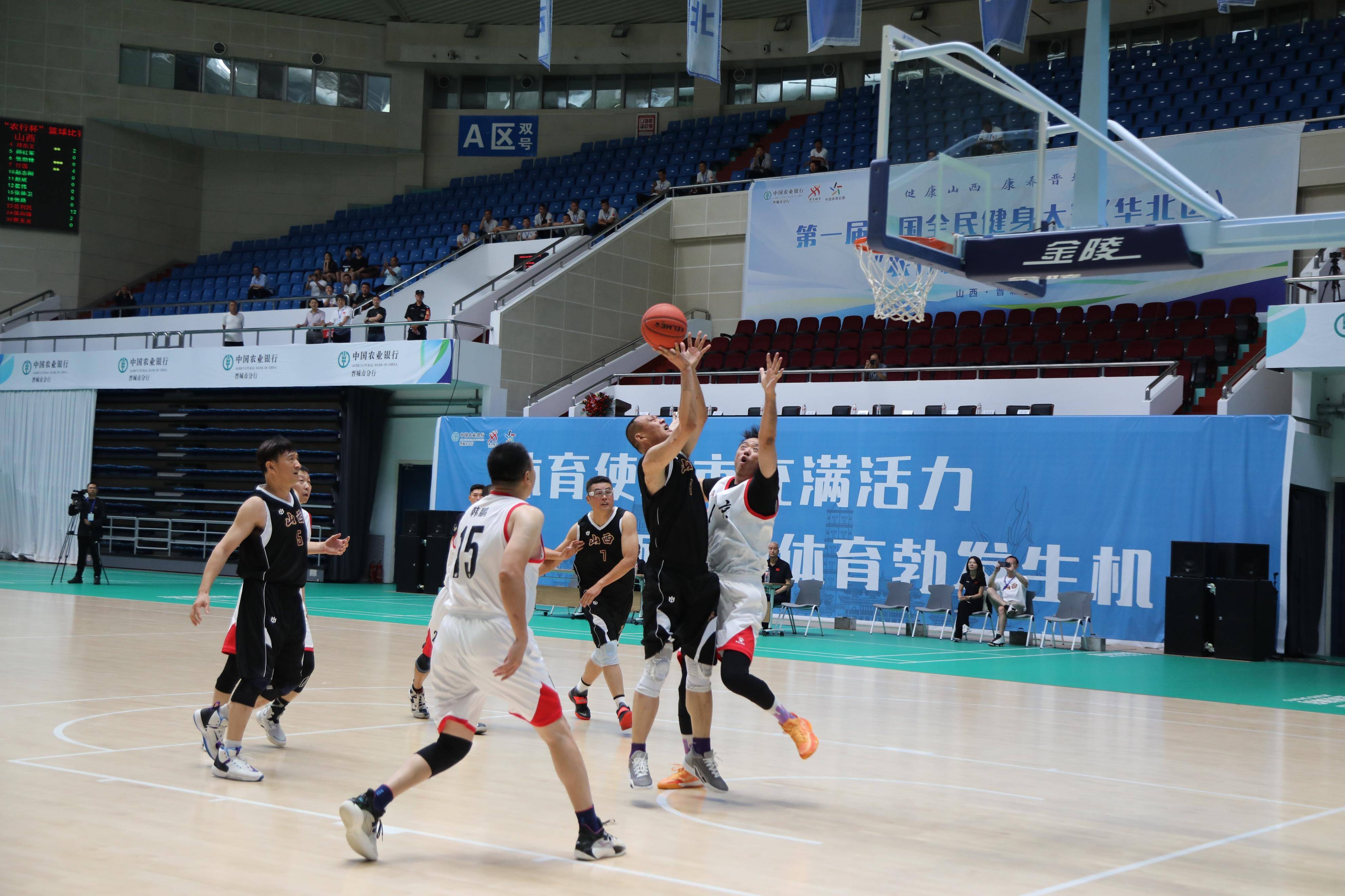 体育职业赛事为观众呈现出一场场精彩绝伦的比赛的简单介绍