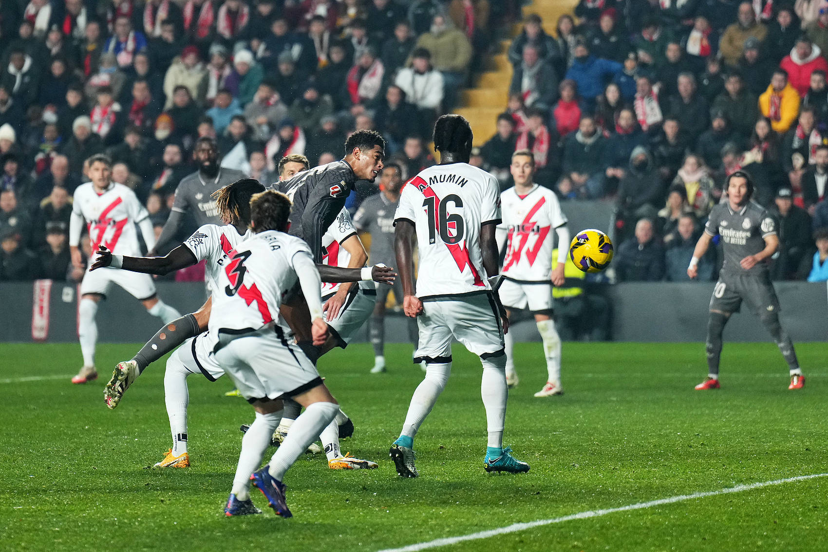 巴列卡诺战平巴拉格纳,士气受挫的简单介绍 巴列卡诺战平巴拉格纳,士气受挫的简单介绍