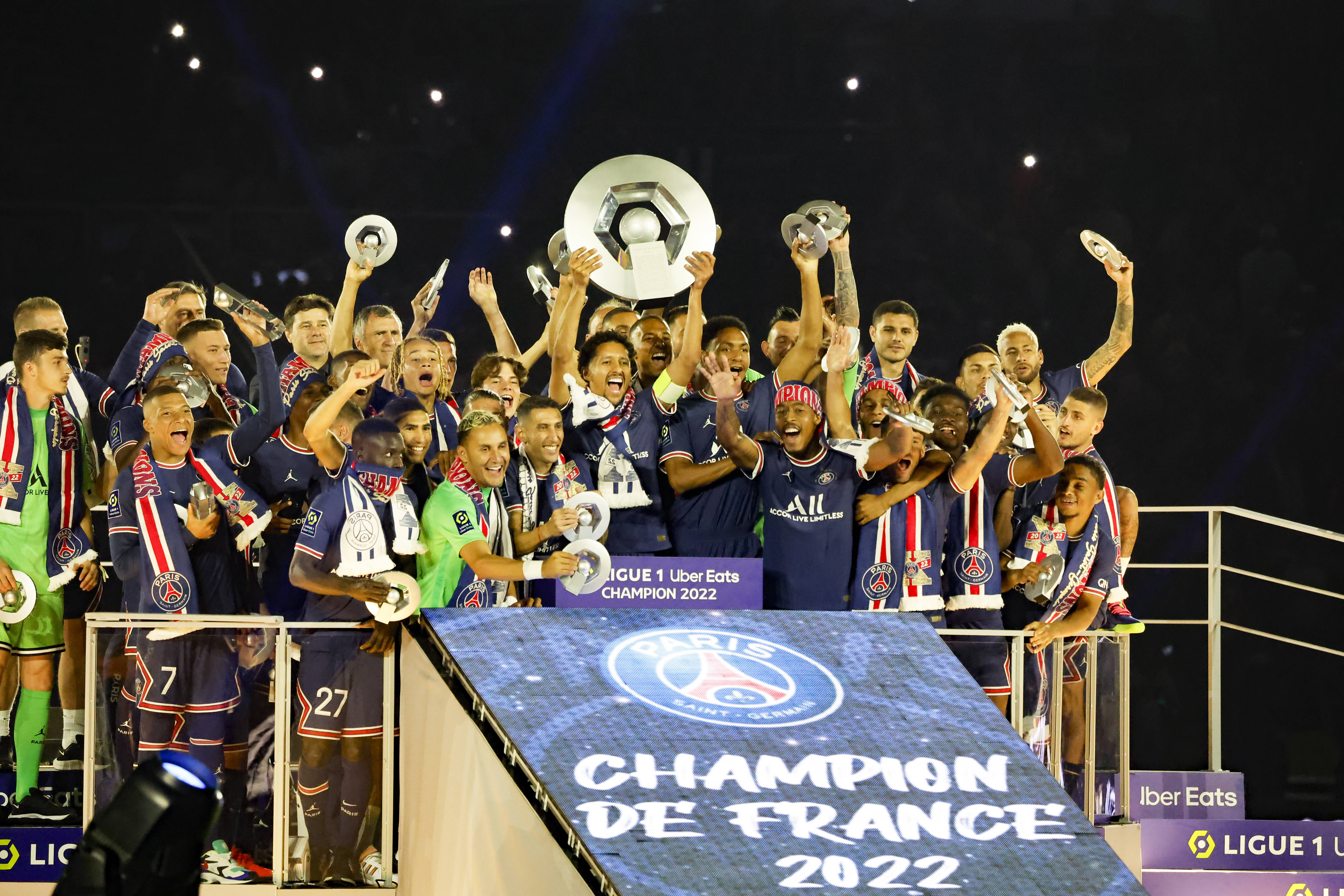 佛罗伦萨客场告捷，决心夺得联赛冠军