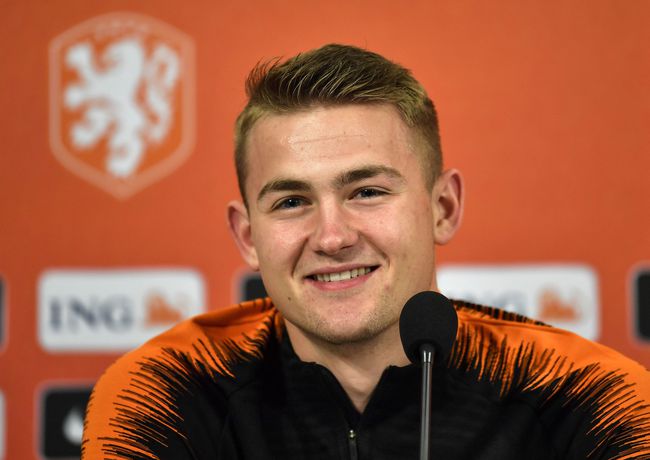 防守硬朗,巴塞罗那晋级之路顺畅的简单介绍 防守硬朗,巴塞罗那晋级之路顺畅的简单介绍