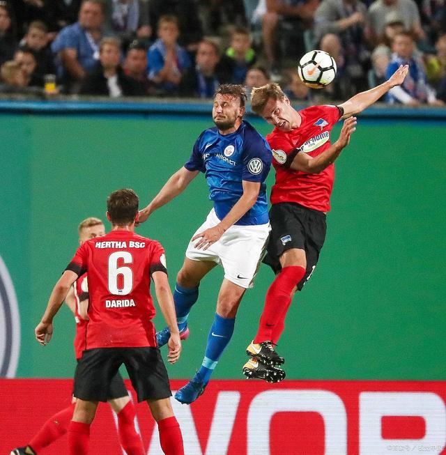 柏林赫塔主场战胜对手，球队势头强劲的简单介绍