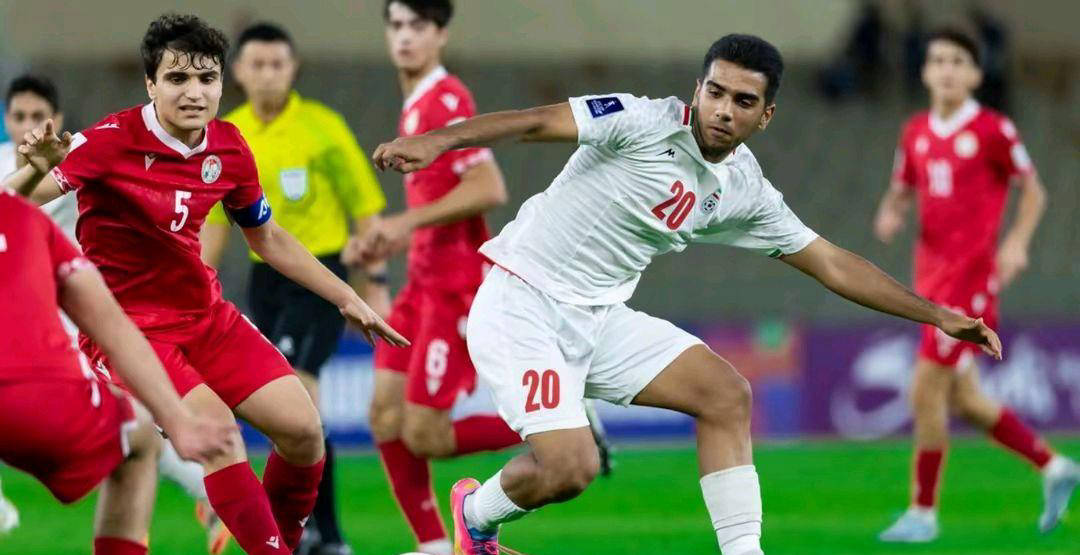 包含战胜强手的球队崭露头角，实力备受期待的词条