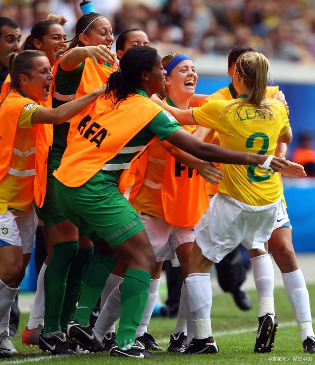 包含意大利女足遇挫，备战下一场比赛的词条