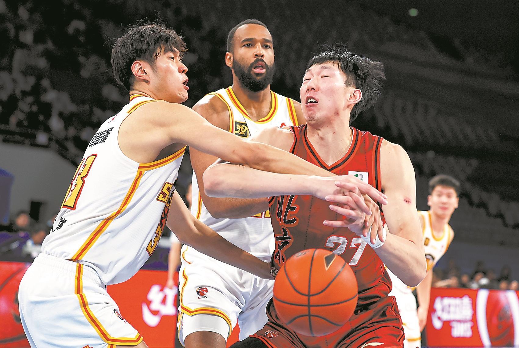东部冠军赛局势严峻，球队备战紧张