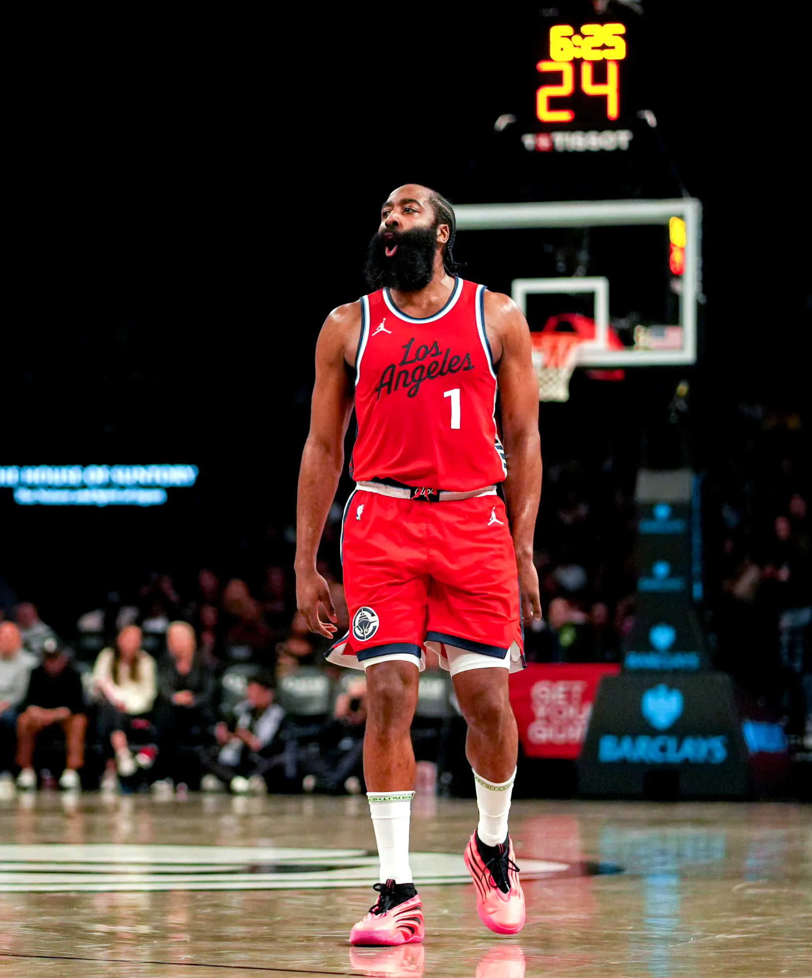 快船大胜雷霆保持不败