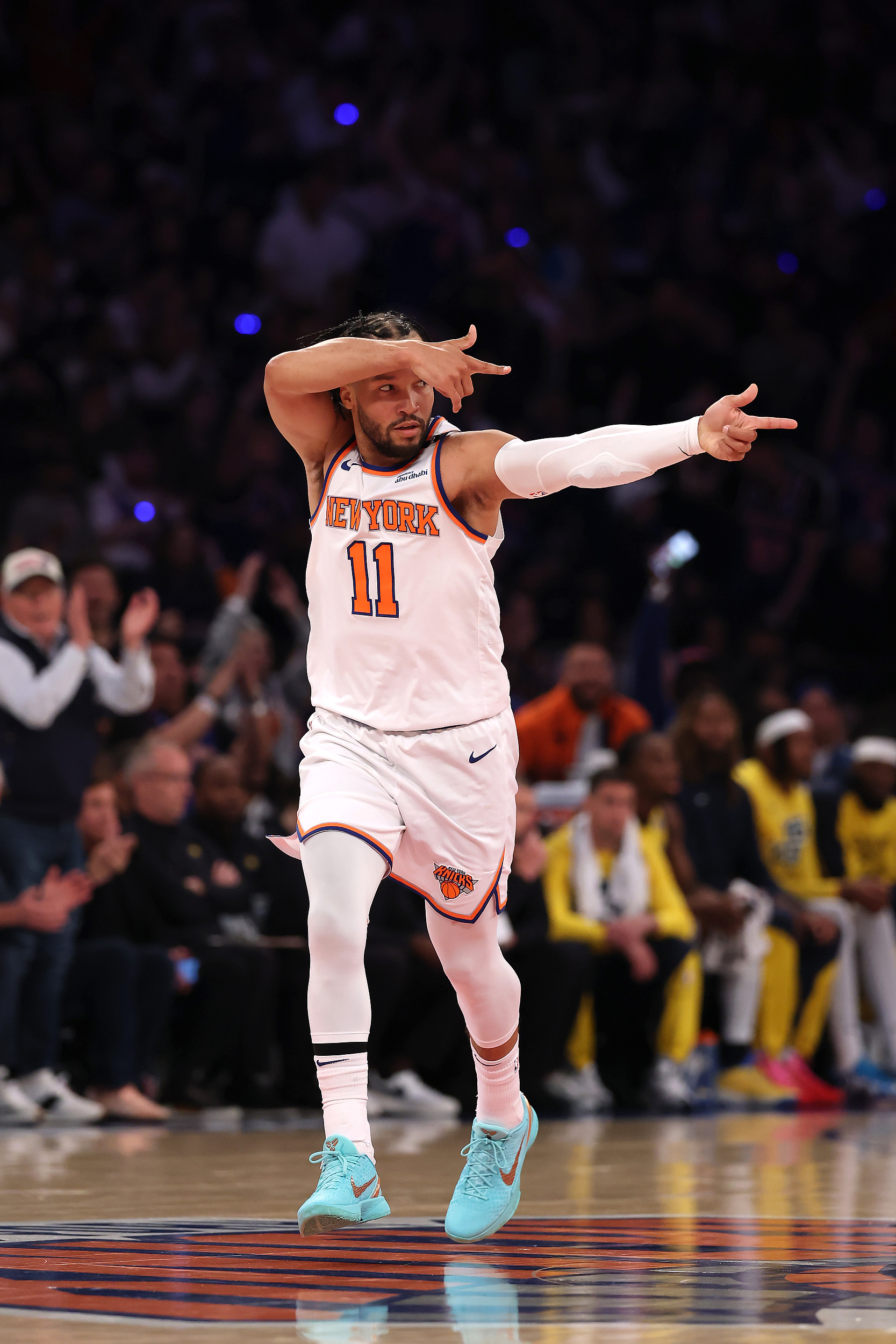 步行者战胜活塞,莫里斯32分8 步行者战胜活塞,莫里斯32分8