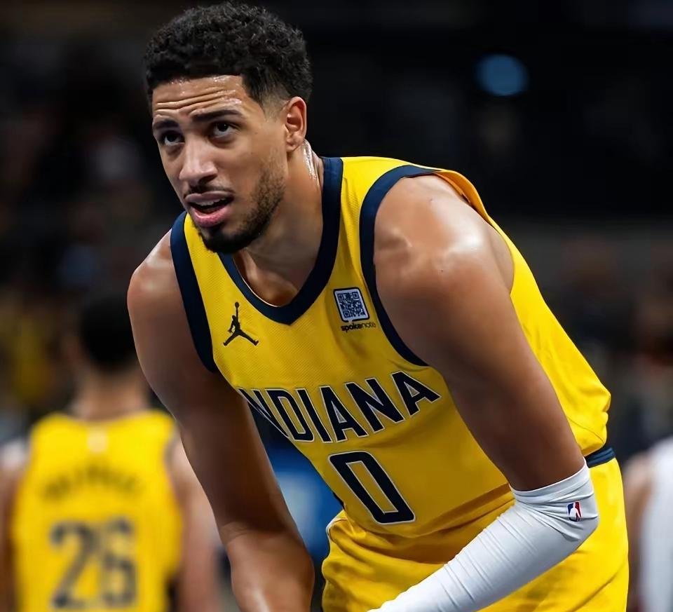 关于魔术强势奇才，米切尔高光表现的信息