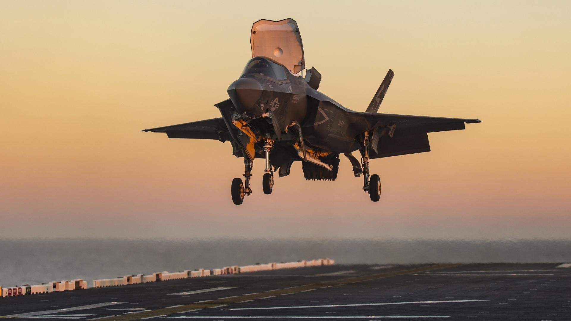 范戴克，世界杯之夜，一座移动的核威慑基地