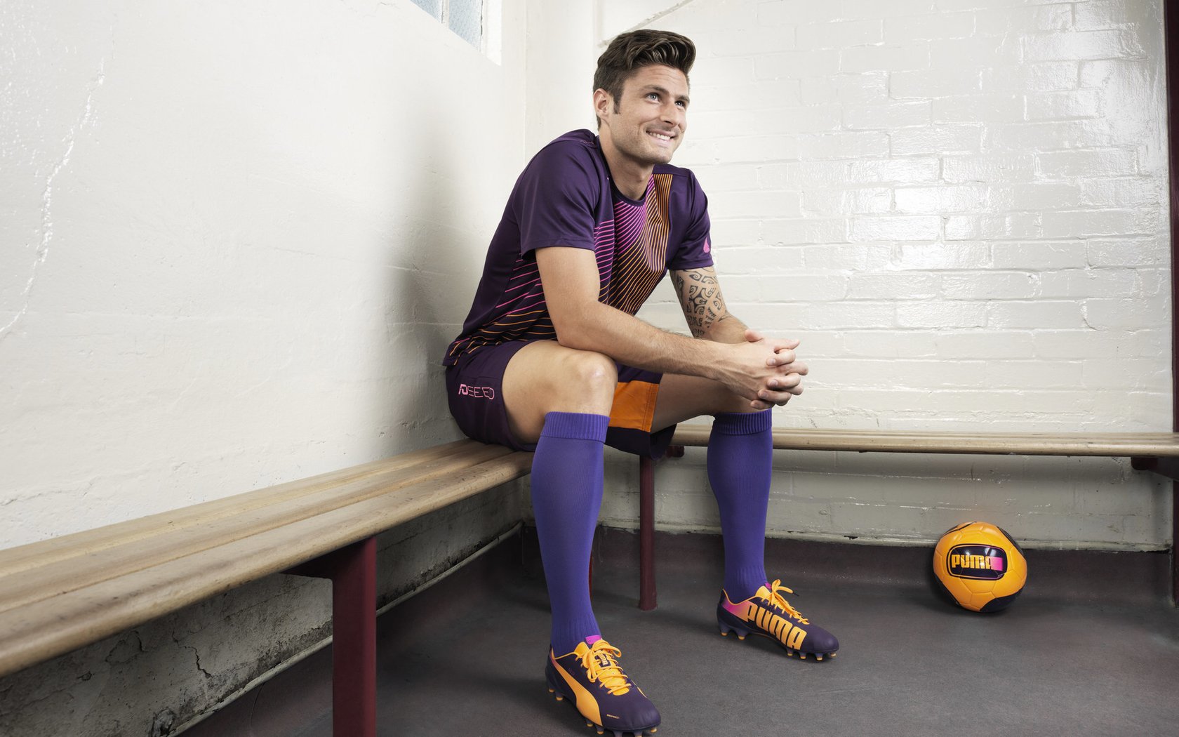 从米勒推开乔丹到利拉德挥手告别,生死时刻的孤胆英雄们