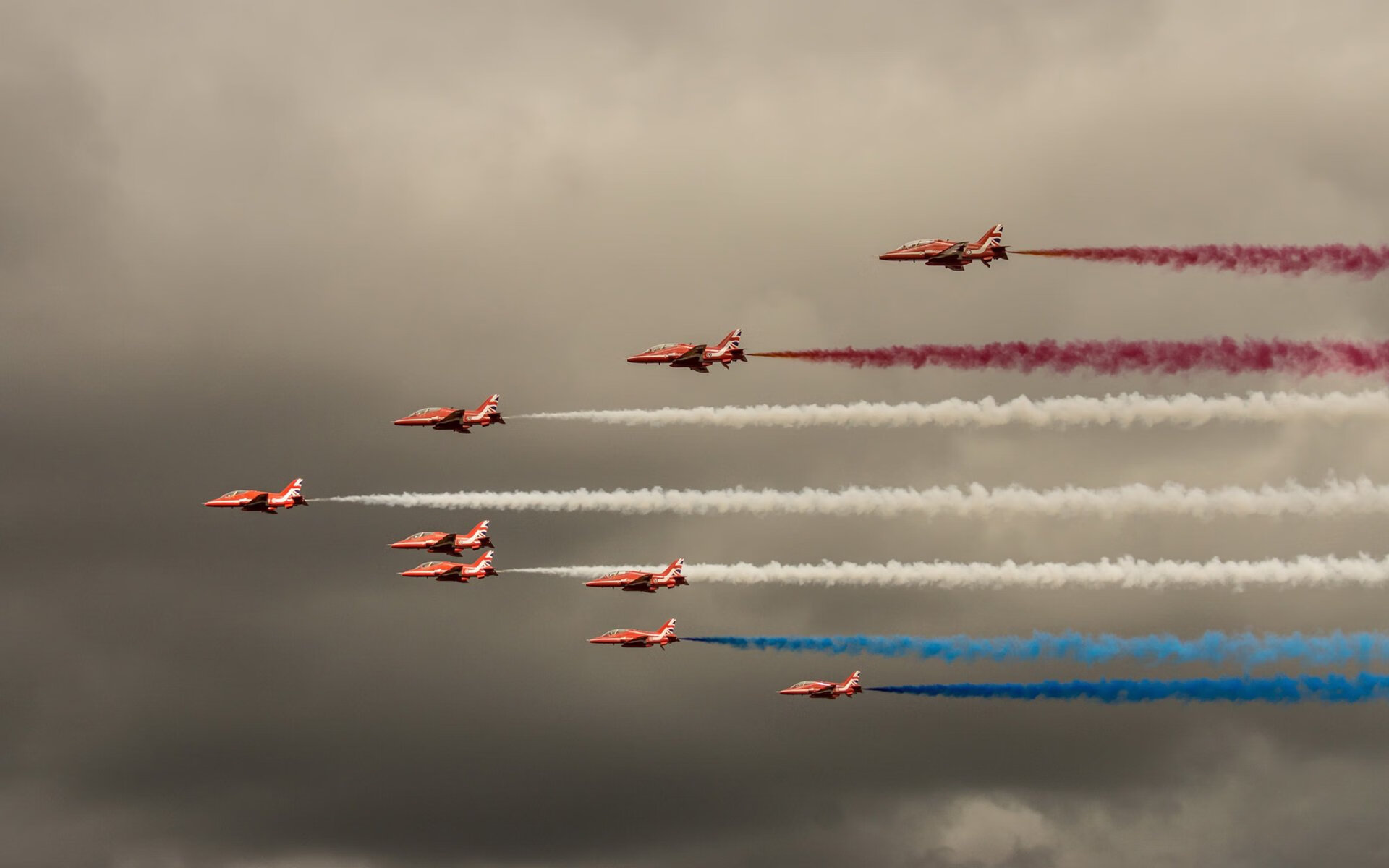 冰岛防线，岩石与流水的足球哲学之争