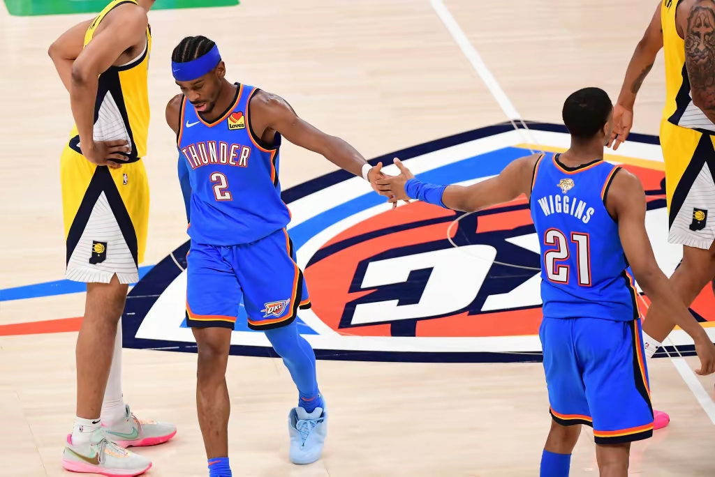 开云体育中国-热火压制步行者，哈利伯顿在季后赛抢七接管比赛