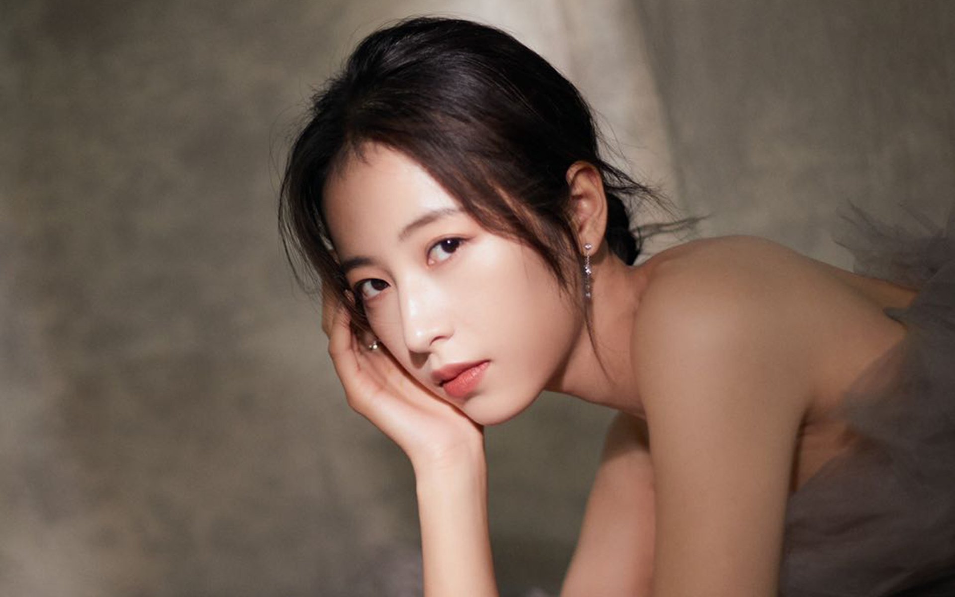 姆巴佩的实力证明，从瑞典对阵澳大利亚看足球巨星的光芒