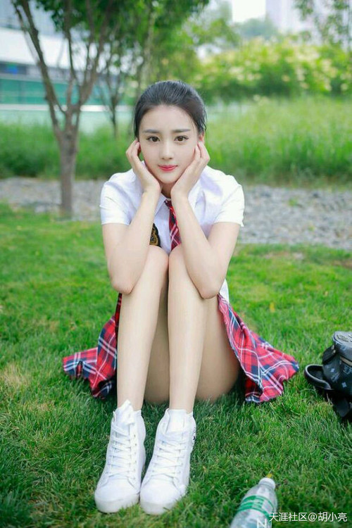 开云体育官方网站-铁闸觉醒！皮克破局献绝杀，塞维利亚铁血攻坚击沉里昂